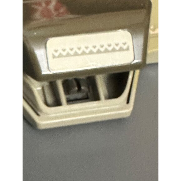 Stampin' Up! Border Punch Heart Pattern Trim Decoration - Picture 2 of 7